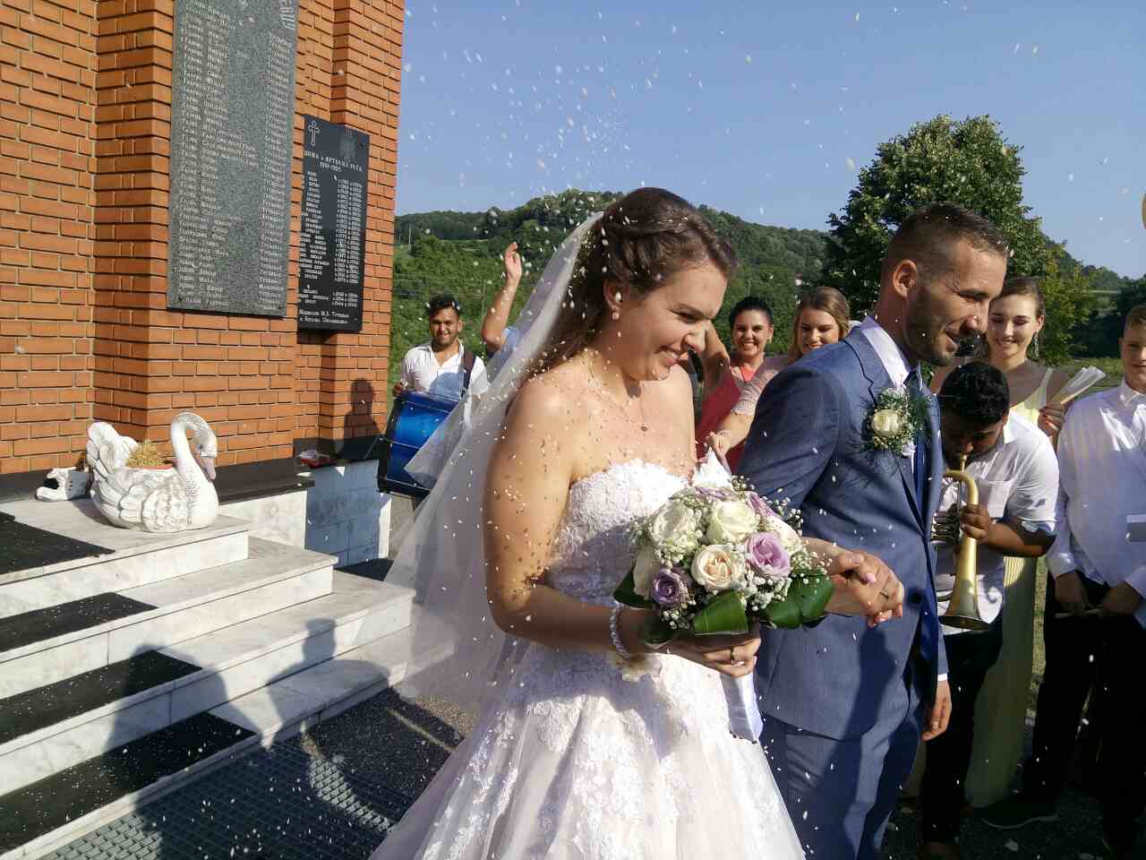 image-0-02-04-e26650ef7206772ee3f7197518b023d2ff8fecaaa688097c399d2681cc92d53d-V